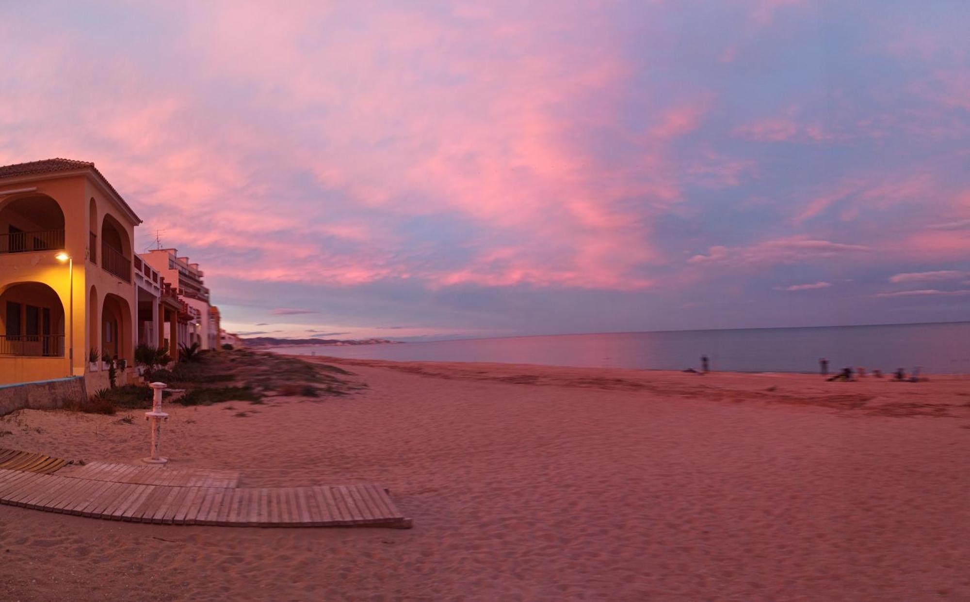 Sunset Room At Front Beach - Habitacion En La Playa Piso Privado Тавернес де Валдигна Екстериор снимка